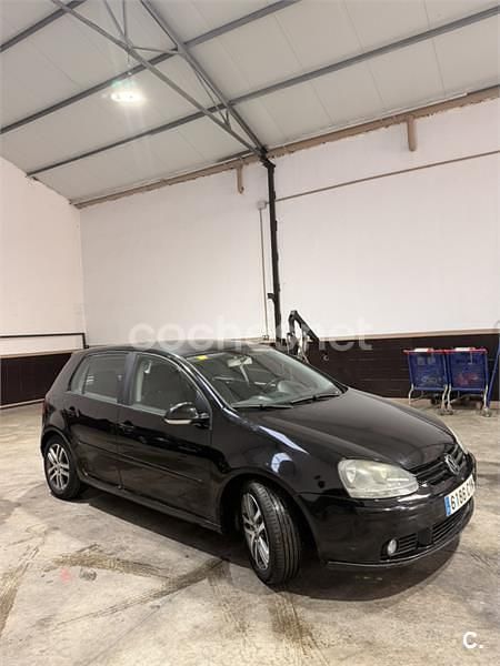 Usado VW Golf IV Highline 105 CV (77 kW) 2004 Negro Berlina