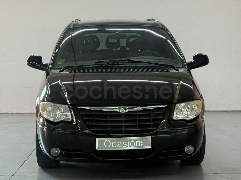 Usado Chrysler Voyager 150 CV (110 kW) 2006 Negro Monovolumen