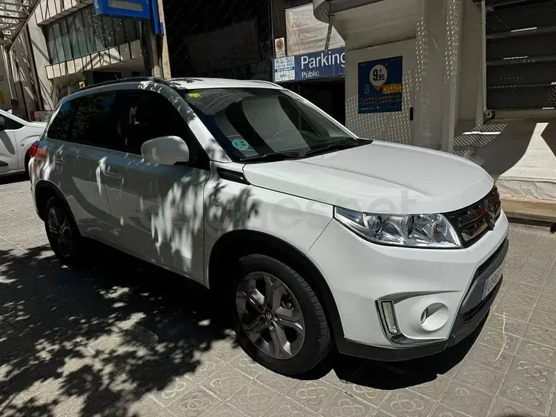 Usado Suzuki Vitara 120 CV (88 kW) 2018 Blanco SUV