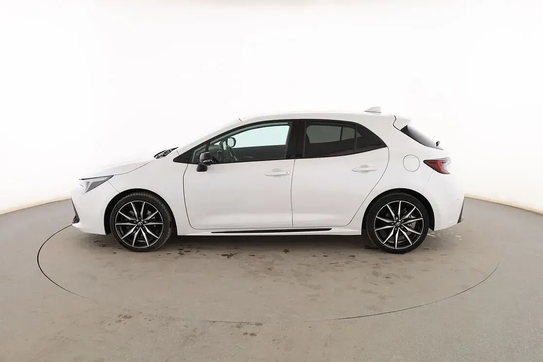 Usado Toyota Corolla Sport 196 CV (144 kW) 2023 Blanco Berlina