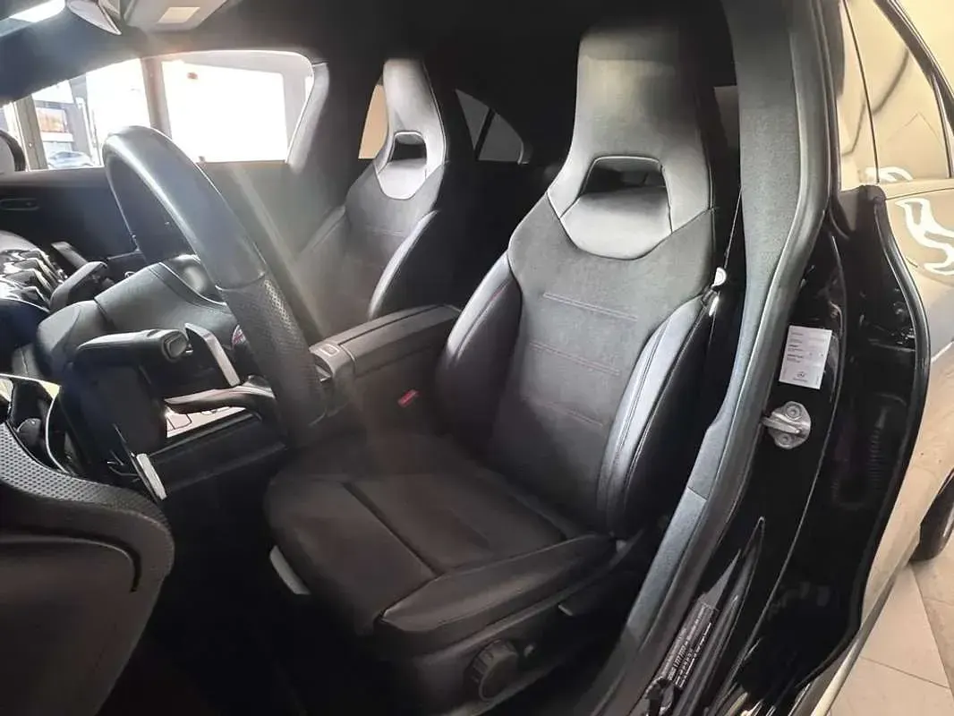 Usado Mercedes CLA200 150 CV (110 kW) 2020 Negro Coupe