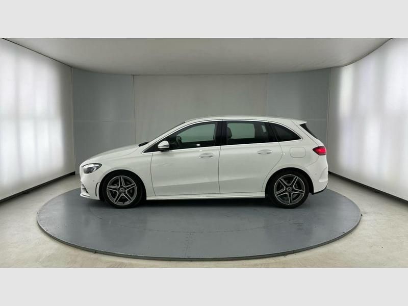 Usado Mercedes B200 150 CV (110 kW) 2024 Blanco polar (sólida) Monovolumen