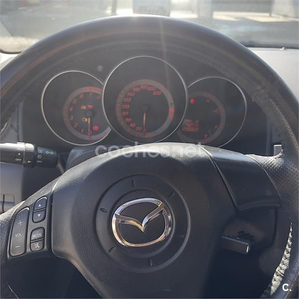 Usado Mazda 3 Sportive 150 CV (110 kW) 2004 Gris / plata Berlina