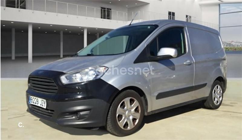 Gris / plata Usado 2017 Ford Tourneo Courier Trend Monovolumen | 7666 € (Buen precio) - Imagen 1/4