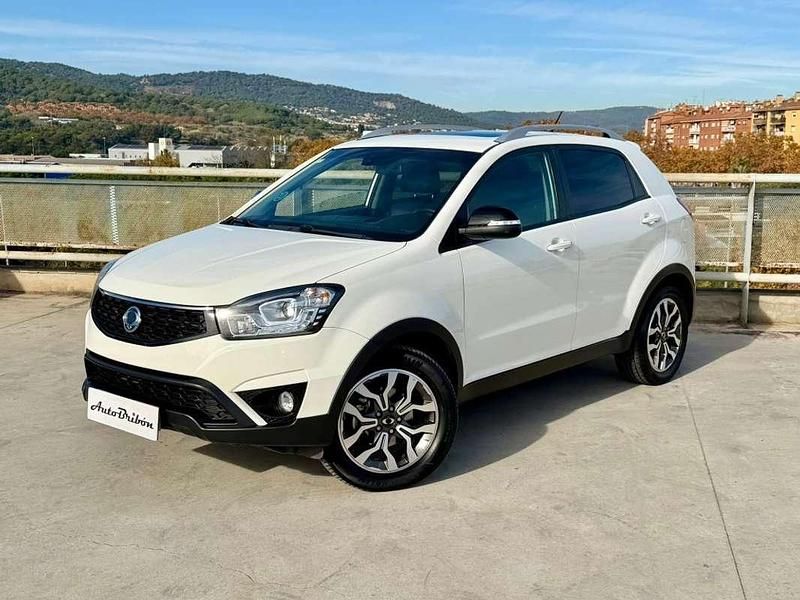 Usado Ssangyong (KGM) Korando Limited 178 CV (130 kW) 2017 Blanco SUV