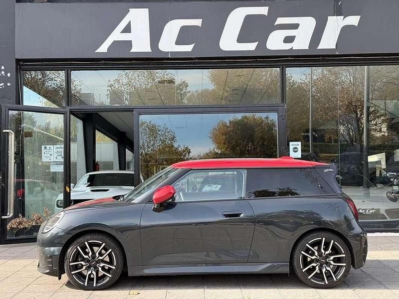 Negro Usado 2025 Mini Cooper SE Utilitario | 29.990 € (Precio justo) - Imagen 1/3