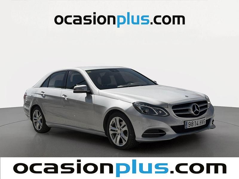 Usado Mercedes E200 136 CV (100 kW) 2014 Gris plata Berlina