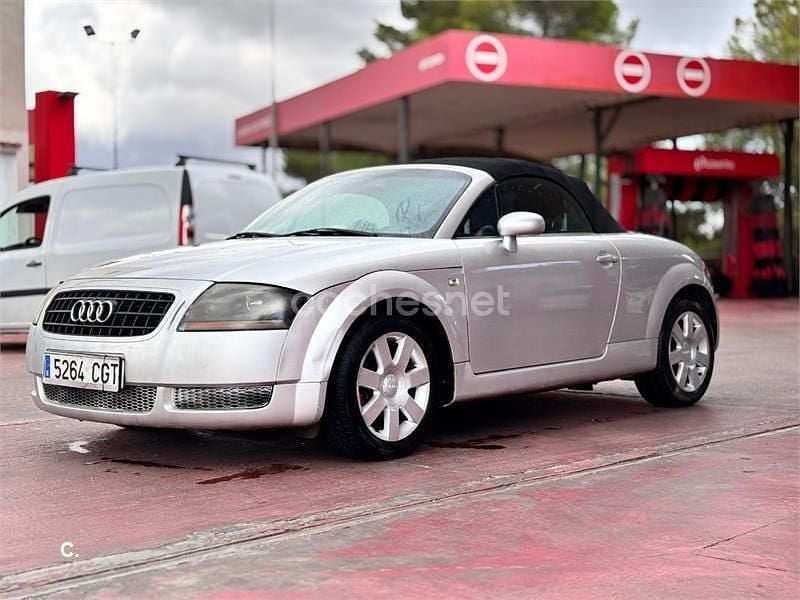 Usado Audi TT Roadster 150 CV (110 kW) 2003 Gris / plata Descapotable