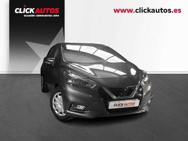 Usado Nissan Micra Acenta 92 CV (67 kW) 2022 Gris Utilitario