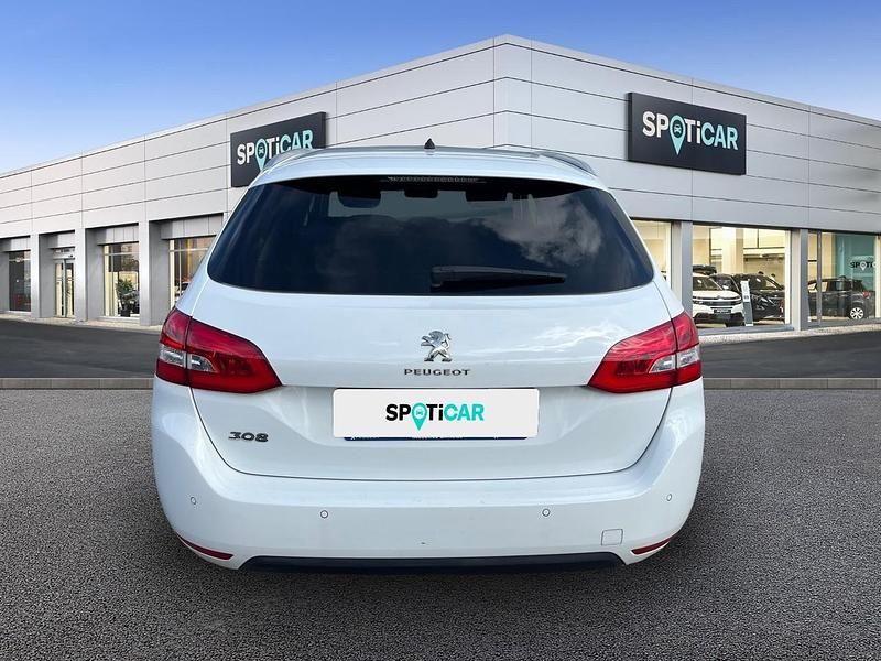 Usado Peugeot 308 Style 110 CV (80 kW) 2019 Blanco Berlina