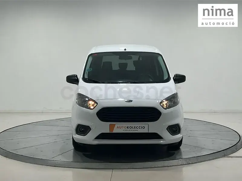 Usado Ford Tourneo Courier Ambiente 75 CV (55 kW) 2019 Blanco Monovolumen
