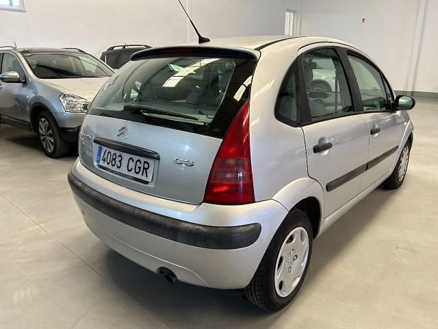 Usado Citroën C3 Elegance 68 CV (50 kW) 2003 Gris Utilitario