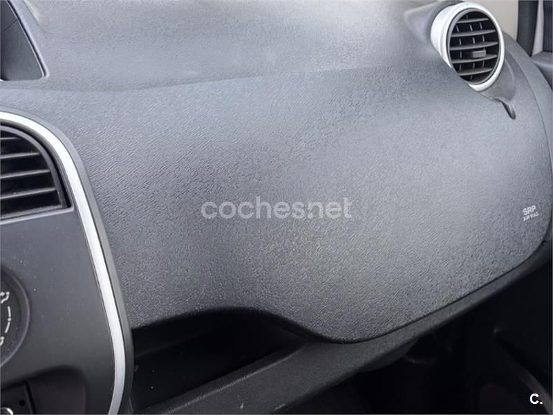 Usado Renault Kangoo 75 CV (55 kW) 2015 Blanco Monovolumen