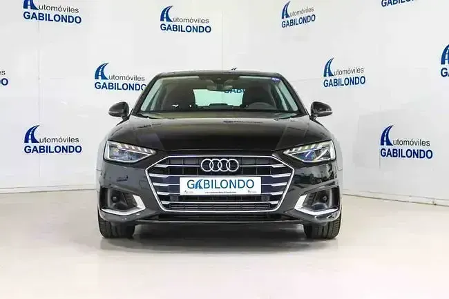 Usado Audi A4 Advanced Plus 150 CV (110 kW) 2023 Negro Berlina