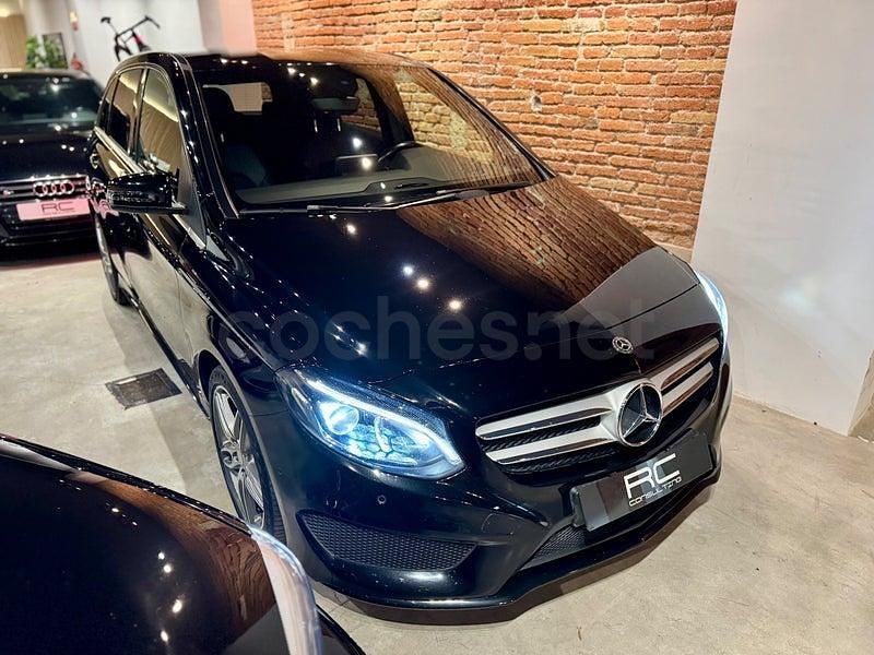 Usado Mercedes B180 122 CV (89 kW) 2017 Negro Monovolumen