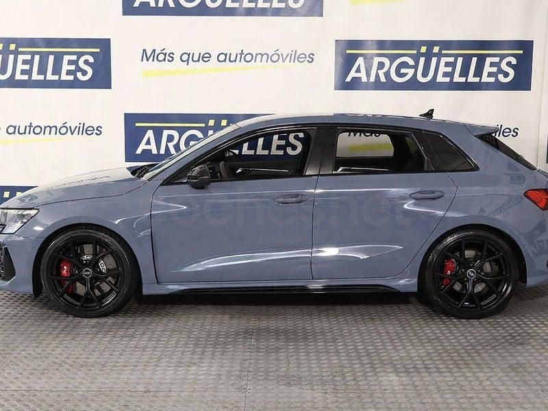 Usado Audi RS3 400 CV (294 kW) 2022 Gris / plata Berlina