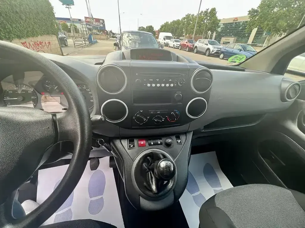 Usado Peugeot Partner Premium 100 CV (73 kW) 2018 Blanco Monovolumen