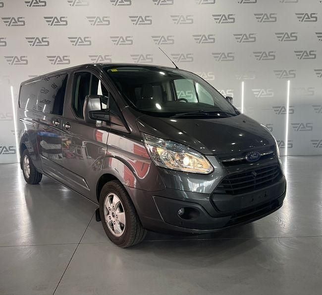 Usado Ford Tourneo Custom Titanium 125 CV (91 kW) 2016 Gris Van
