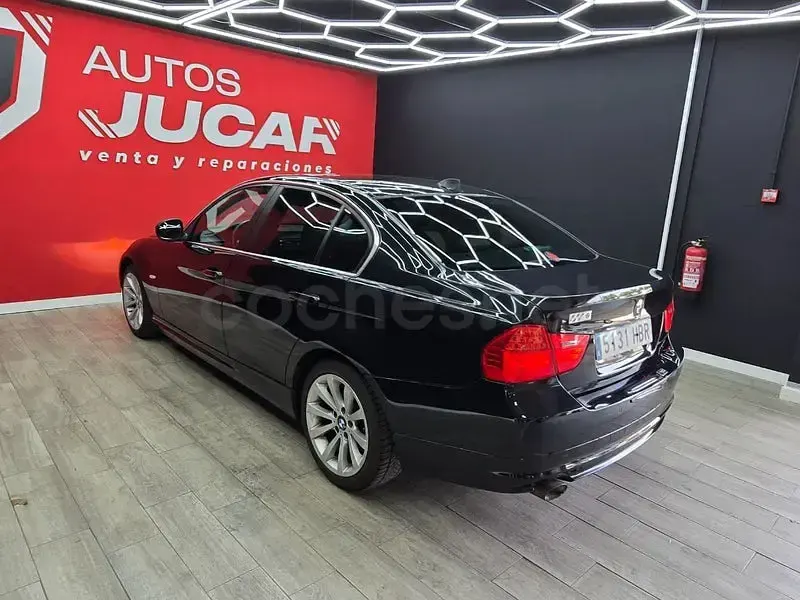 Usado BMW 318 143 CV (105 kW) 2011 Negro Berlina