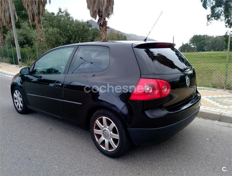 Usado VW Golf IV Trendline 102 CV (75 kW) 2005 Negro Berlina