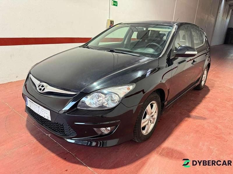 Negro Usado 2011 Hyundai i30 Classic Berlina | 6290 € (Precio justo) - Imagen 1/4