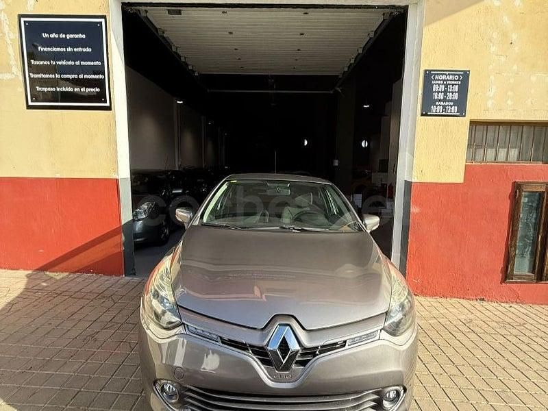 Usado Renault Clio IV Business 75 CV (55 kW) 2015 Gris / plata Berlina