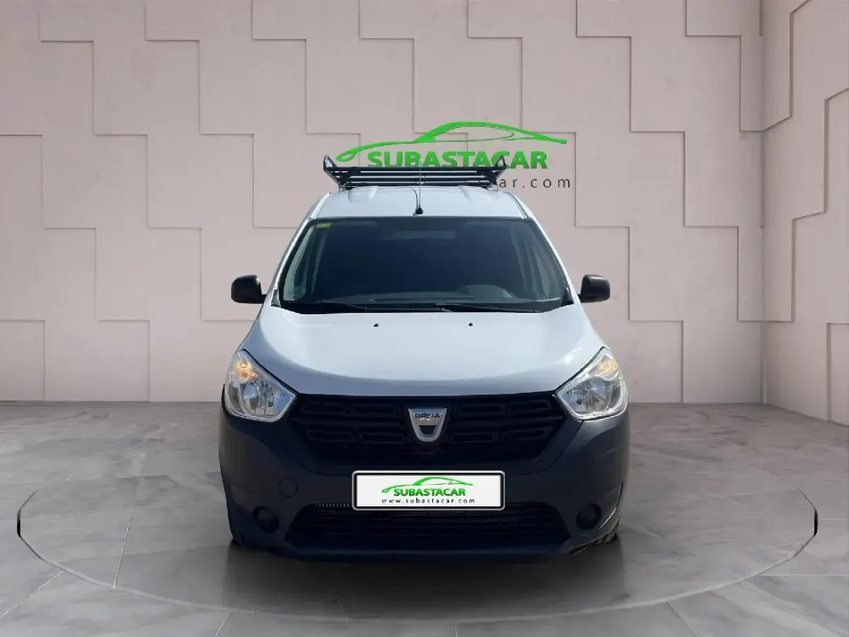 Usado Dacia Dokker Essentiel 75 CV (55 kW) 2019 Blanco Monovolumen