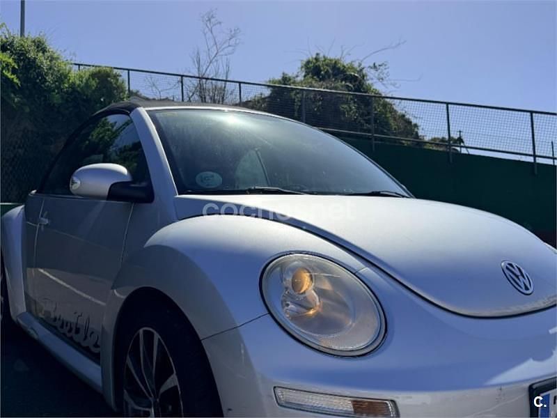 Usado VW New Beetle 115 CV (84 kW) 2007 Gris / plata Utilitario