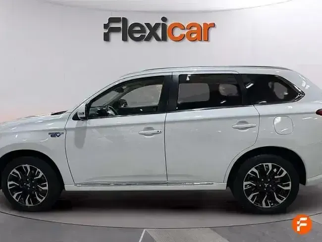 Usado Mitsubishi Outlander P-HEV 203 CV (149 kW) 2017 Blanco