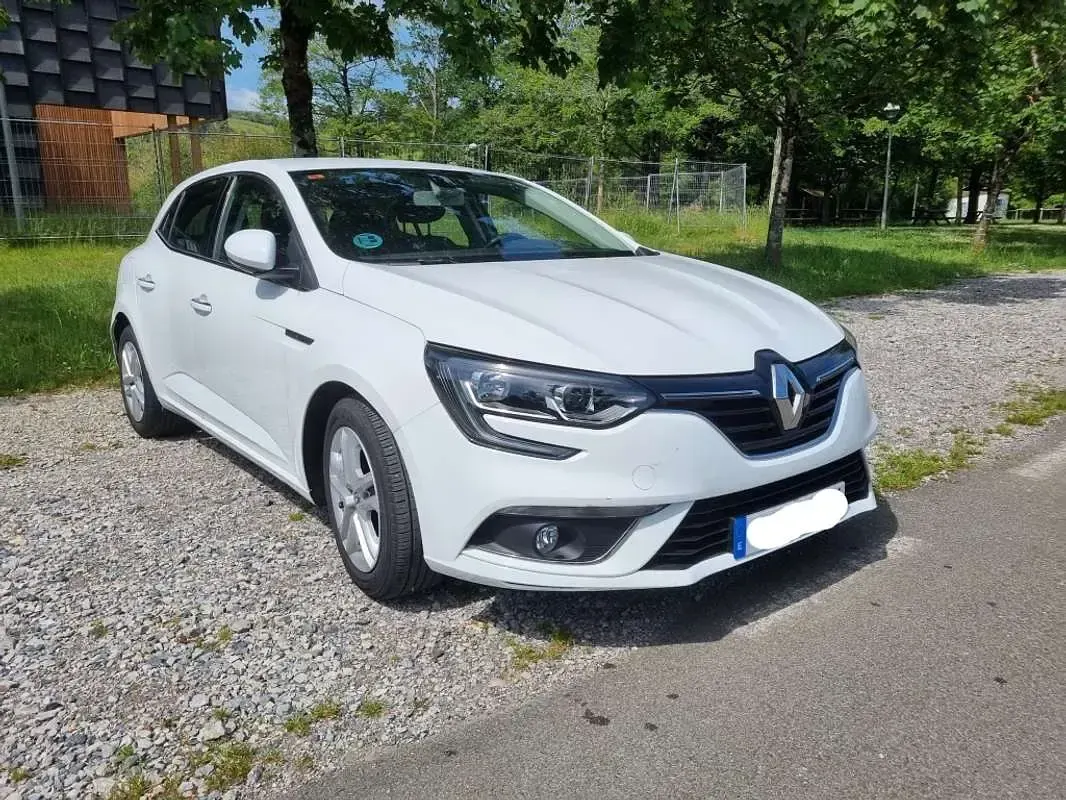 Usado Renault Mégane Business 116 CV (85 kW) 2021 Blanco Utilitario