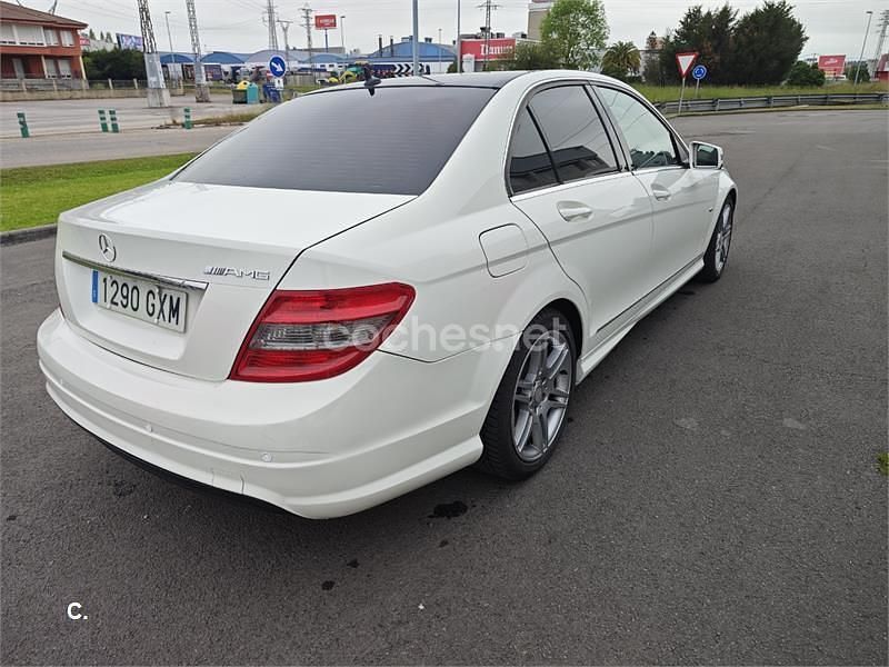 Usado Mercedes C200 Avantgarde 136 CV (100 kW) 2010 Blanco Berlina