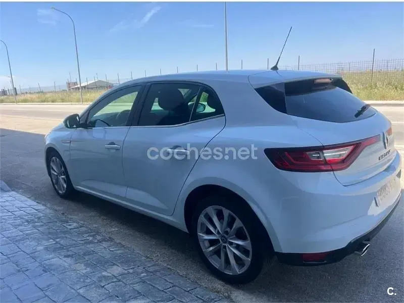 Usado Renault Mégane GT Line GT-Line 130 CV (95 kW) 2018 Blanco Berlina