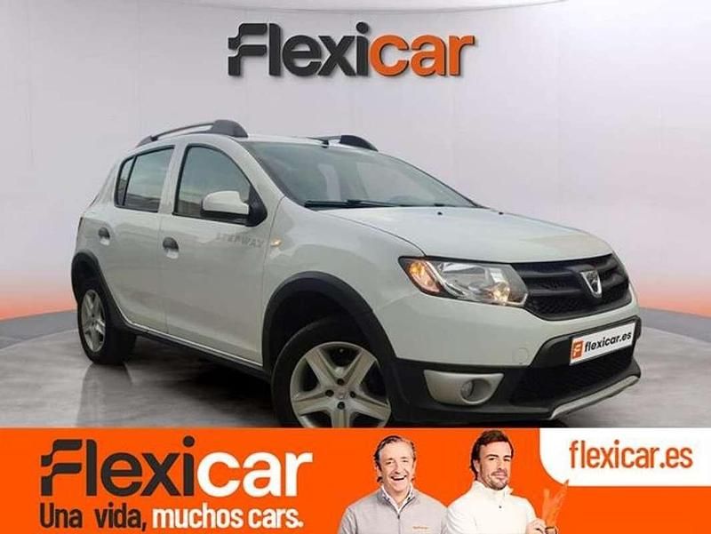 Blanco Usado 2016 Dacia Sandero Stepway Utilitario | 8190 € (Precio justo) - Imagen 1/4
