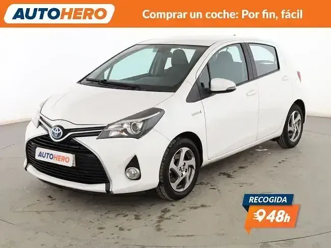 Usado Toyota Yaris Hybrid Active 101 CV (74 kW) 2015 Berlina