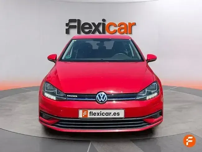 Usado VW Golf VIII Edition 130 CV (95 kW) 2020 Rojo Berlina