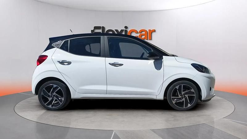 Usado Hyundai i10 84 CV (61 kW) 2021 Gris Utilitario