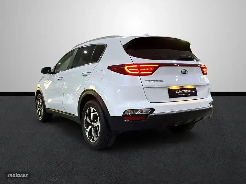 Usado Kia Sportage 131 CV (96 kW) 2021 Blanco SUV