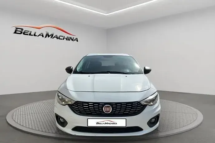 Usado Fiat Tipo Business 121 CV (88 kW) 2018 Blanco Berlina