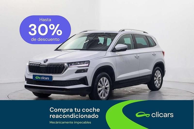 Usado Skoda Karoq Ambition 150 CV (110 kW) 2022 Blanco SUV