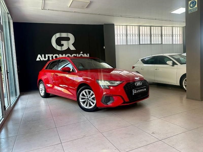 Usado Audi A3 110 CV (80 kW) 2021 Rojo Berlina
