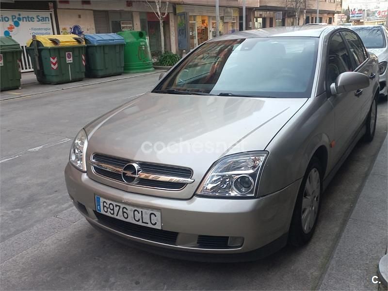 Beige Usado 2003 Opel Vectra Comfort Berlina | 1500 € (Precio justo) - Imagen 1/4