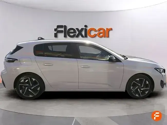 Usado Peugeot 308 Allure 130 CV (95 kW) 2024 Blanco