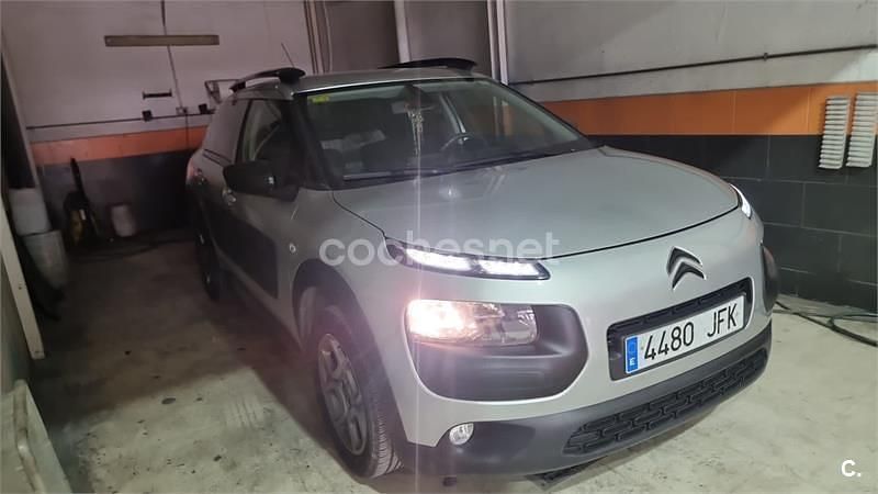 Usado Citroën C4 Cactus Shine 100 CV (73 kW) 2015 Gris / plata Utilitario