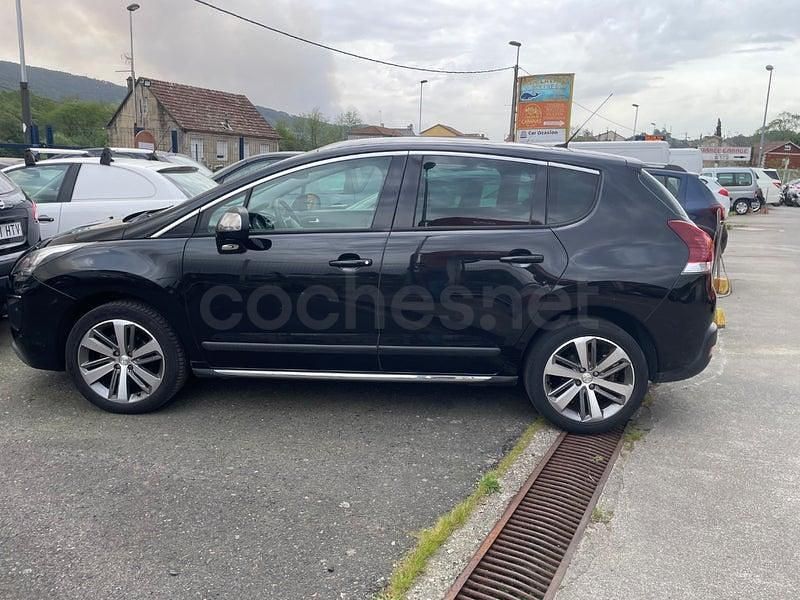Käytetty Peugeot 3008 Style 120 HP (88 kW) 2016 Musta Sedan