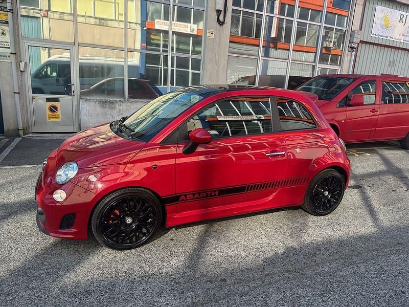 Usado Abarth 500 135 CV (99 kW) 2014 Rojo