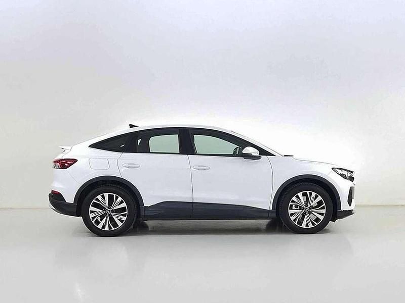 Usado Audi Q4 e-tron Advanced Plus 150 kW (204 CV) 2022 Blanco SUV