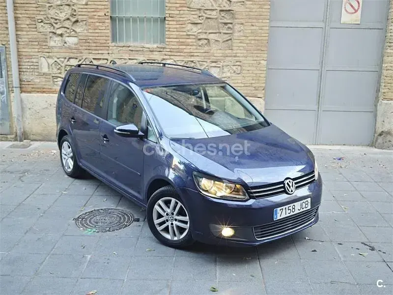 Usado VW Touran Advance 105 CV (77 kW) 2015 Azul Monovolumen