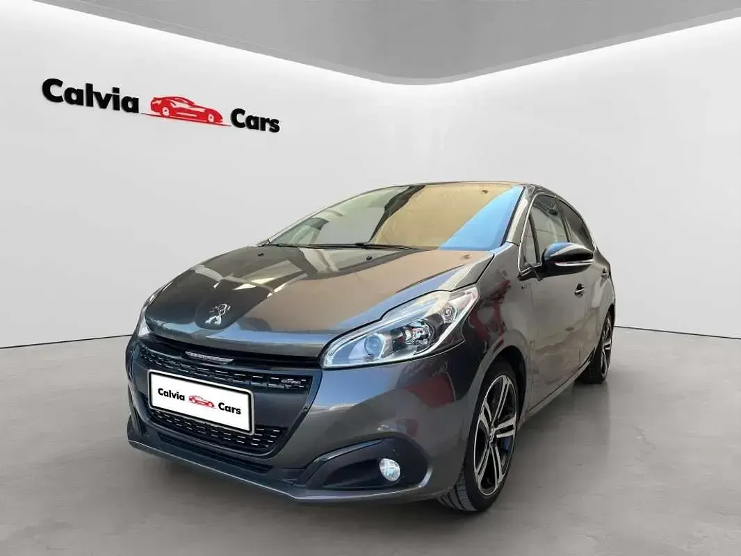 Usado Peugeot 208 GT-line 110 CV (80 kW) 2019 Gris Utilitario