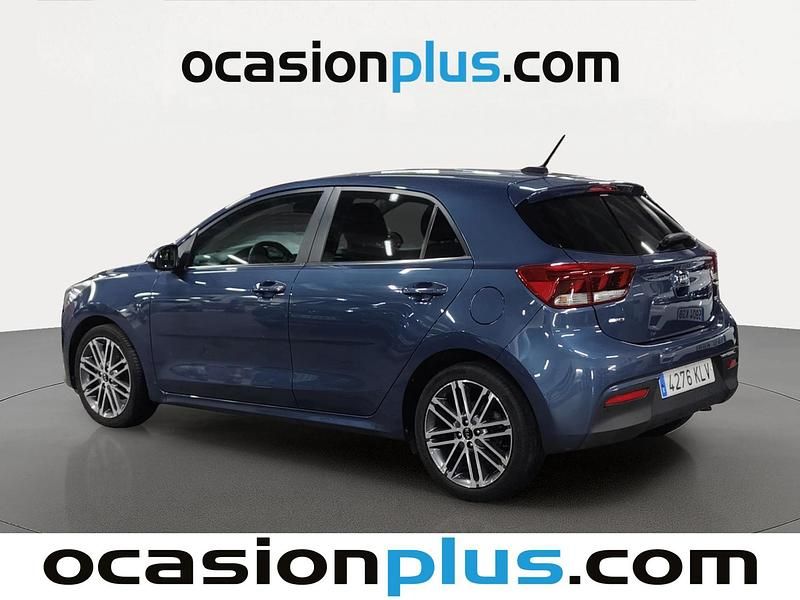 Usado Kia Rio 101 CV (74 kW) 2018 Azul Utilitario