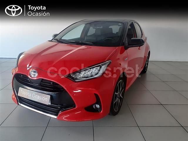Usado Toyota Yaris Hybrid Edition 116 CV (85 kW) 2021 Rojo Berlina